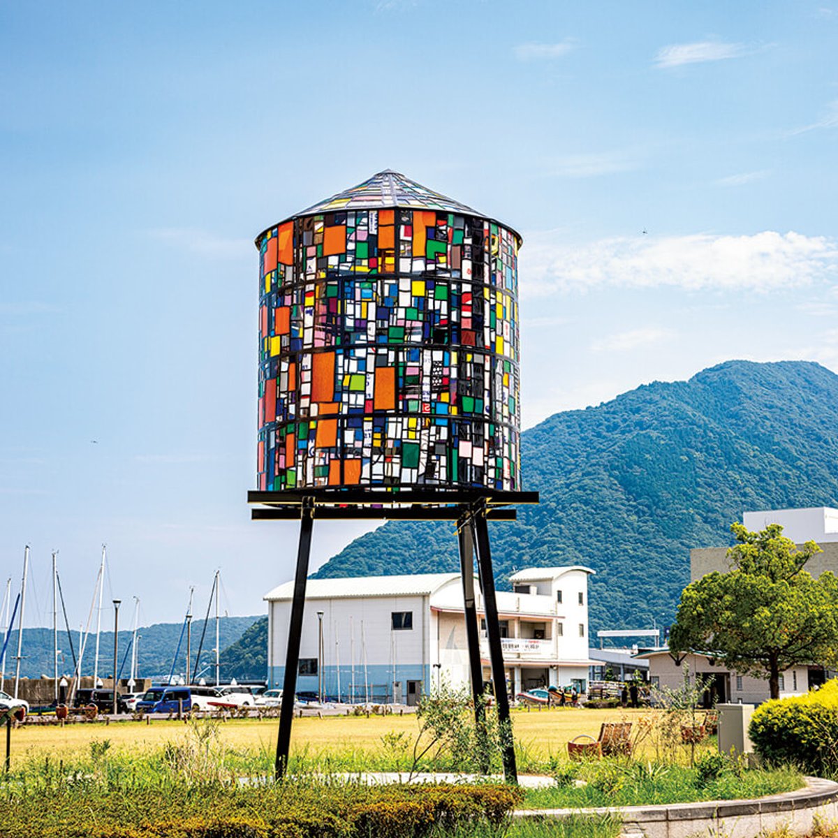 温泉だけじゃない。別府の街中で、アートなそぞろ歩きはいかが？