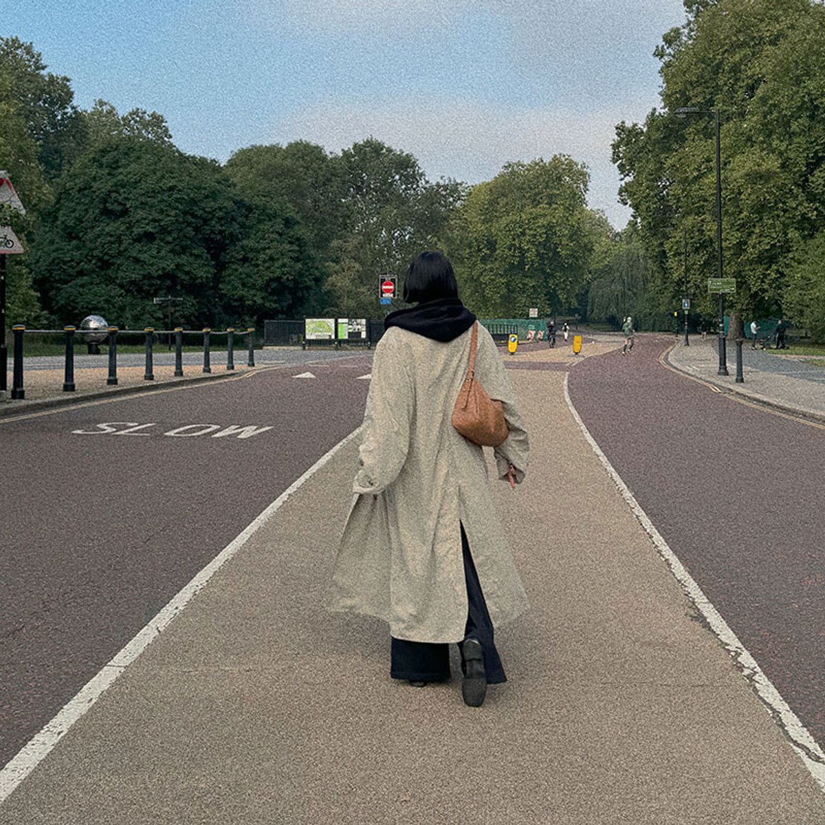 家族とともに、父の母国イギリスへ。