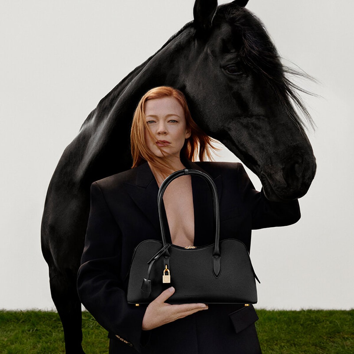 生き物への愛情を示す、ステラ マッカートニーの新しいアイコンバッグ。