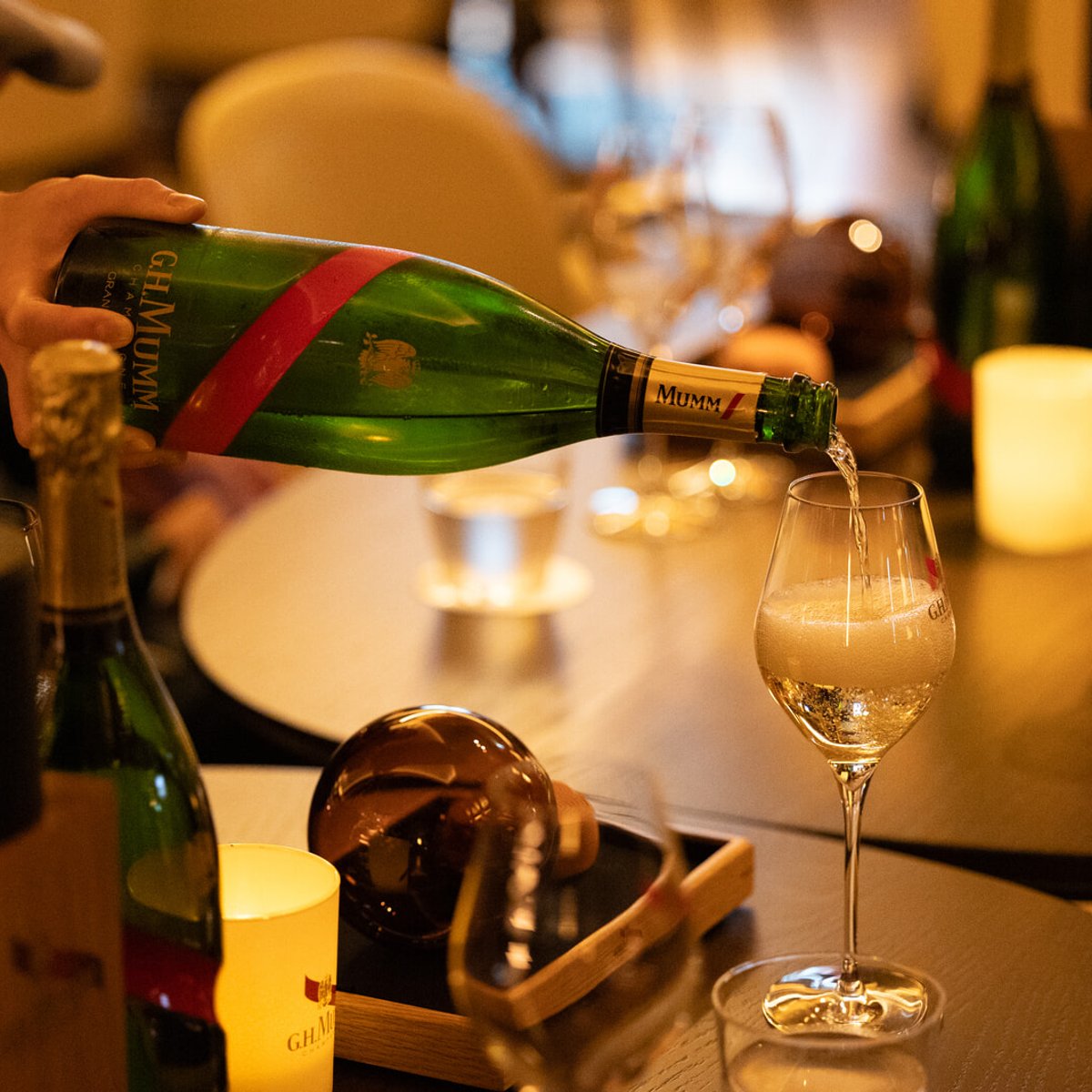 シャンパーニュ、メゾン マムの味わいを「触覚」から感じる、特別なテイスティング。