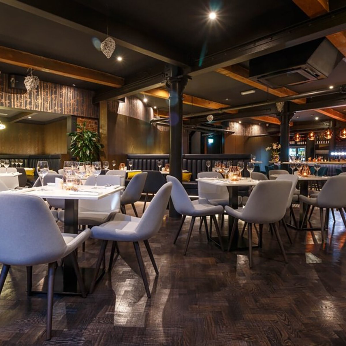 団塊とZ世代で大きな差！？レストランの食後のテーブルを比較した動画が話題に。