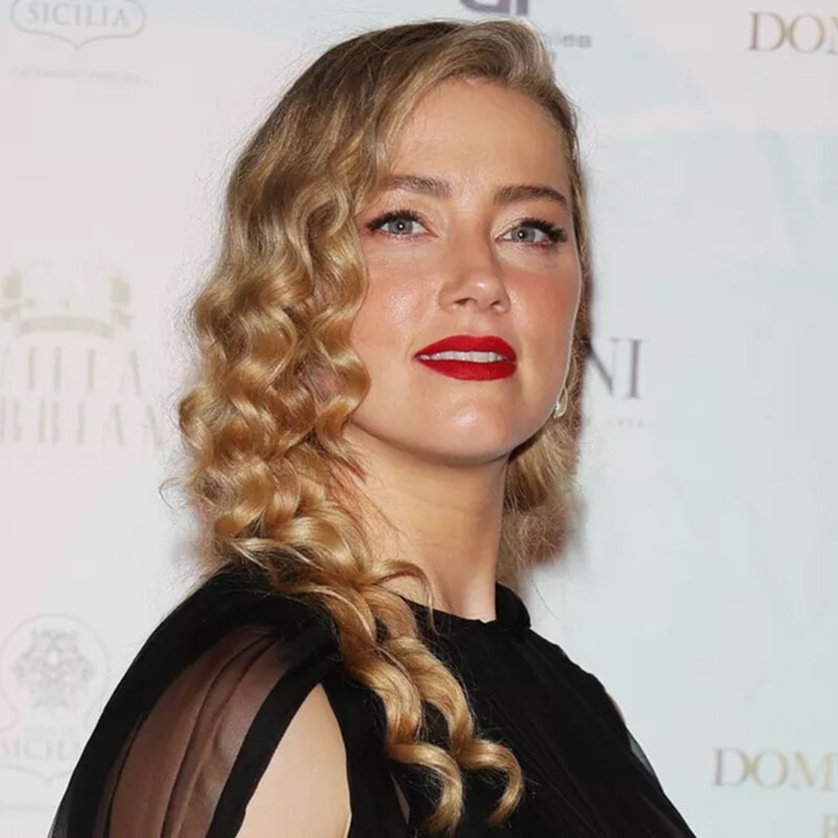 アンバー・ハード、第2子を妊娠中！