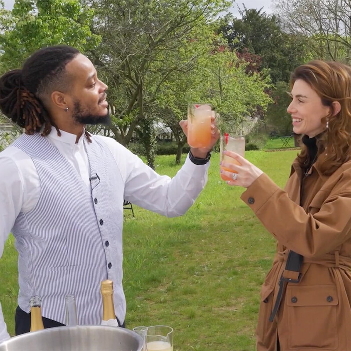 パリのお隣イッシー・レ・ムリノー、王妃の邸宅で過ごす優雅な一日。