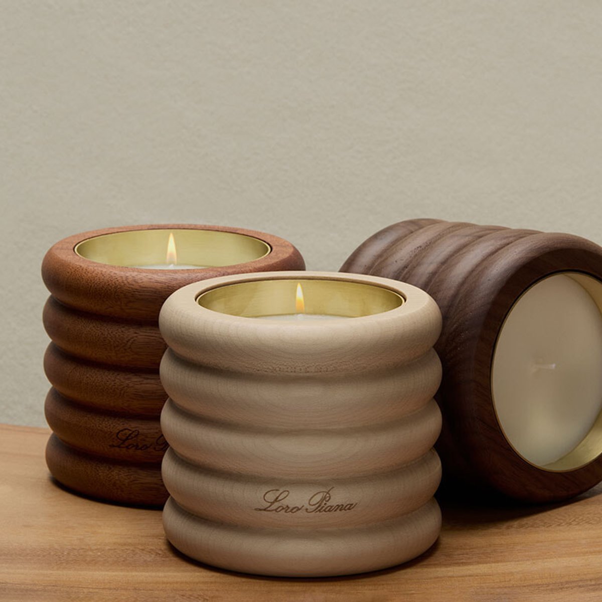 ロロ・ピアーナの新作キャンドルが発売。着想源は、極上ファブリックの触感。