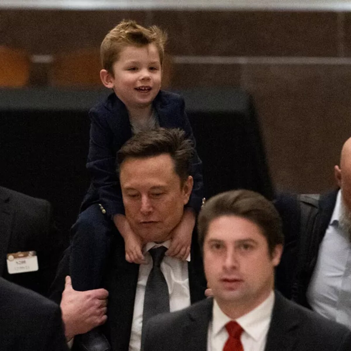 「アメリカとドナルド・トランプを助けて」イーロン・マスクの4歳の息子X君、父親へのメッセージが話題に。