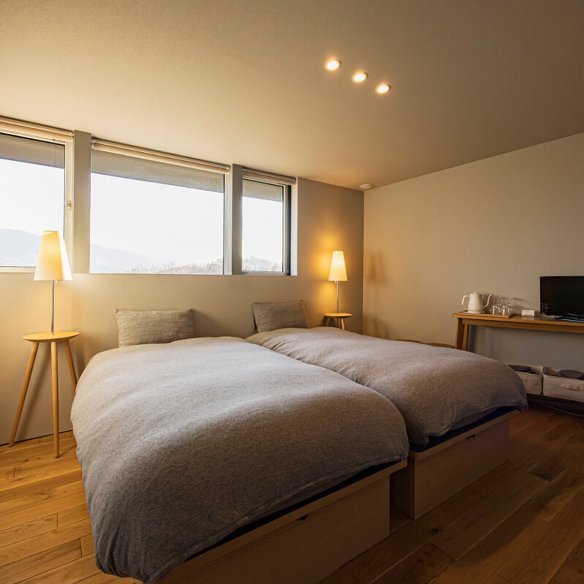 日本ワインと蕎麦を堪能！ 北海道の銘醸地に泊まれる「naritaya」へ。