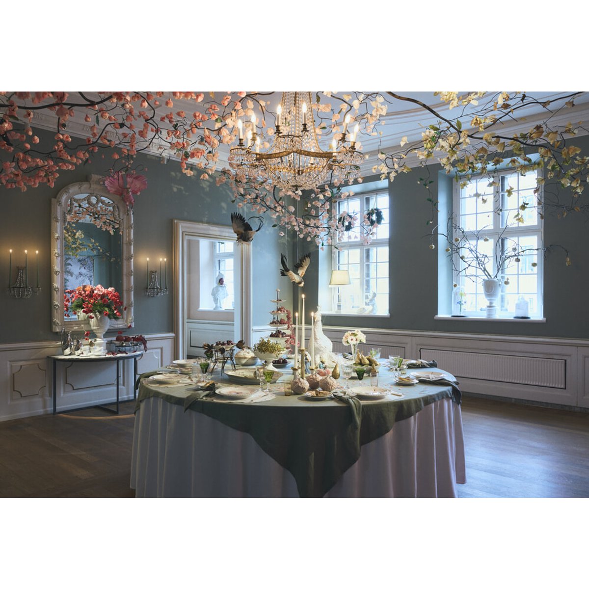 特別な日のためのヒントが満載！ 老舗ブランドが提案するクリスマステーブル。