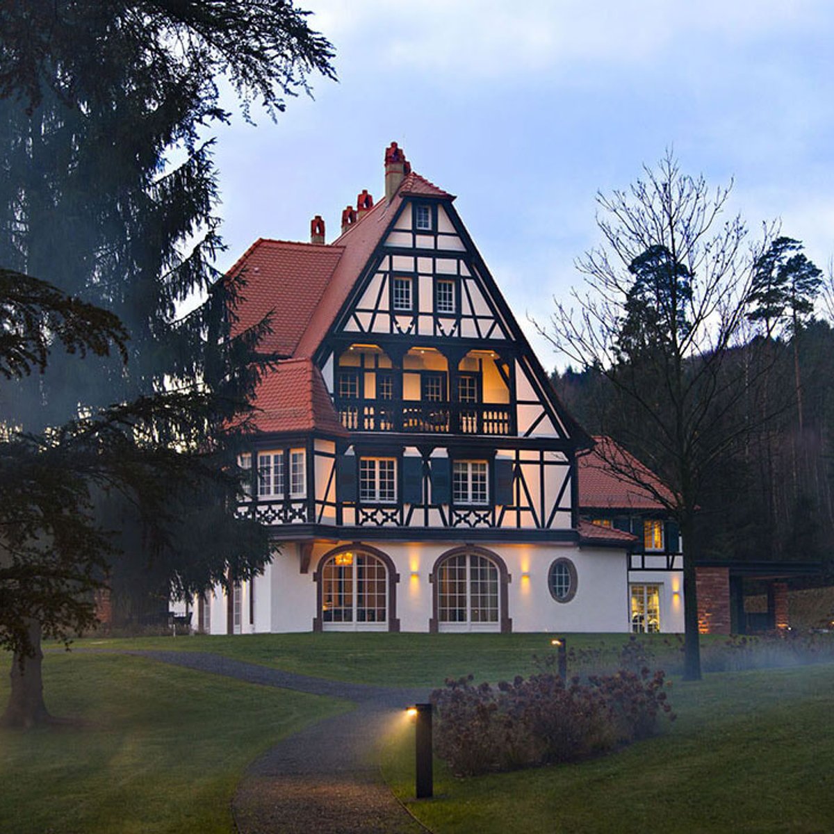 アルザスの5ツ星ホテル、ヴィラ・ルネ・ラリックに泊まり、洗練のアールドゥヴィーヴルを体験する。