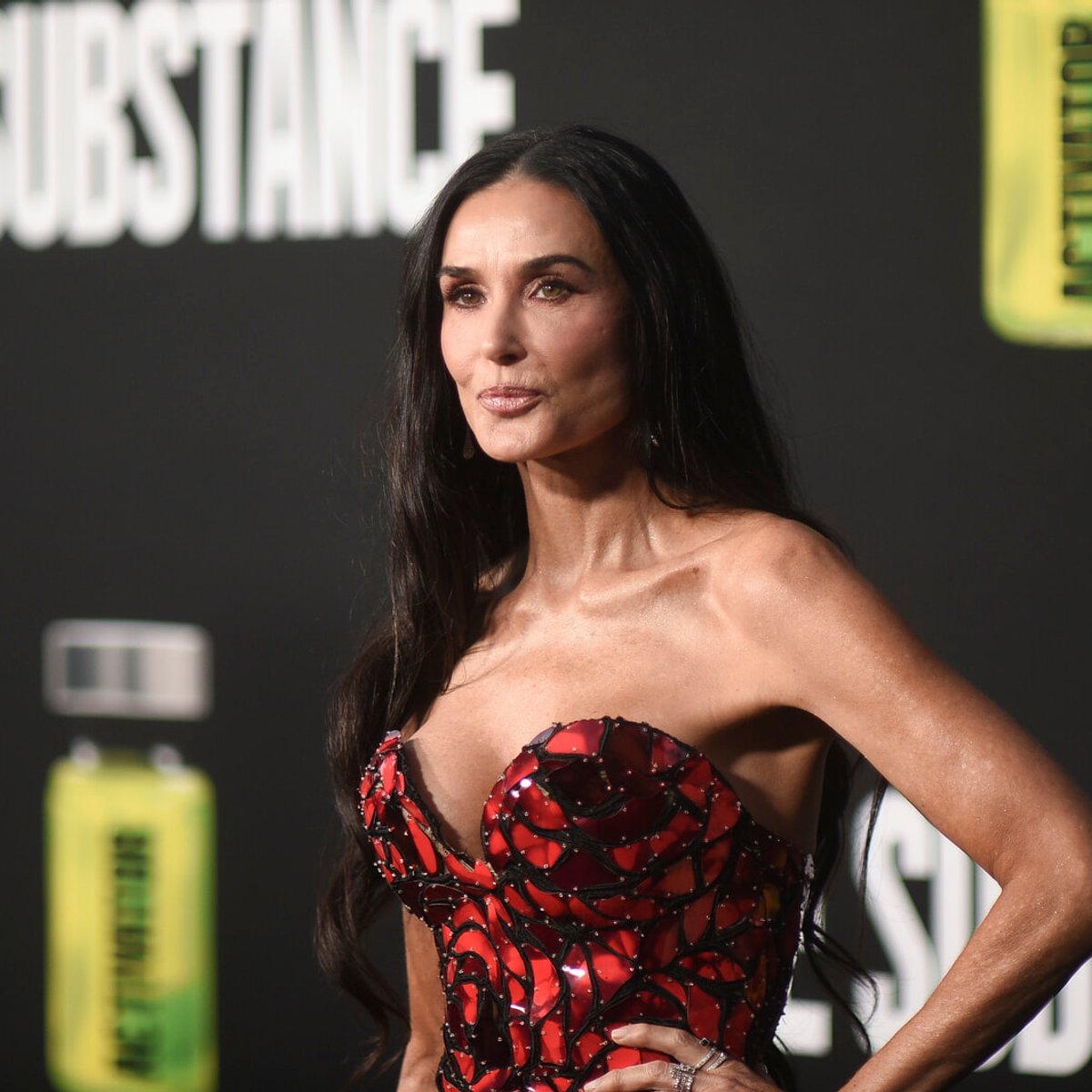 初ゴールデングローブ賞獲得！　62歳デミ・ムーアの驚異のボディ