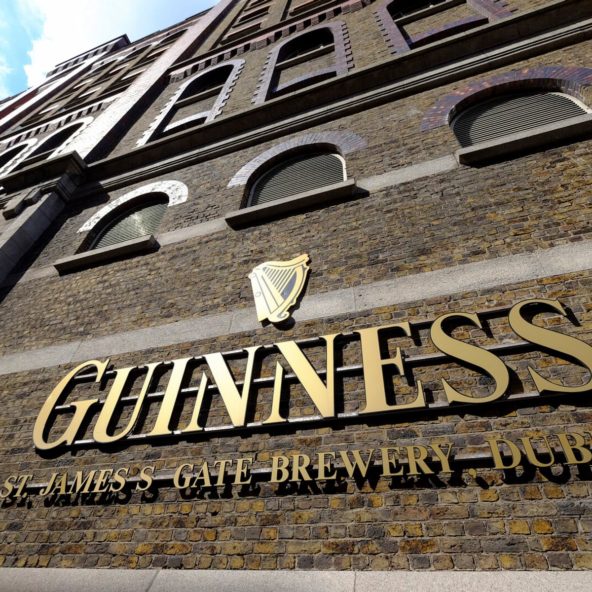 ビール不足のイギリスでギネス400樽が盗難！？