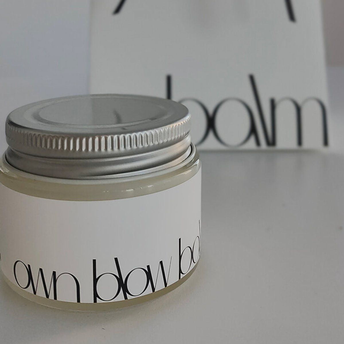 太い、多い、扱いにくい髪を手なずけるための秘策。