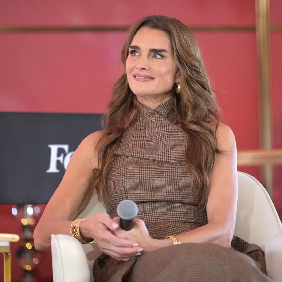 59歳のブルック・シールズ、年齢に対する批判に反論。