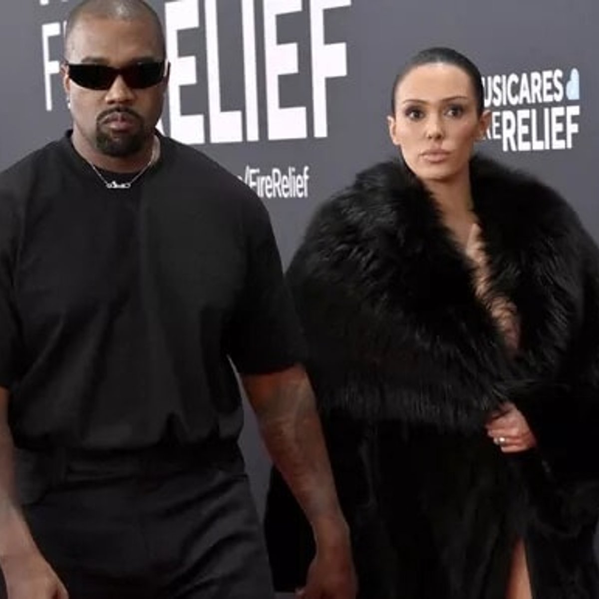 カニエ・ウェストの恋人ビアンカ・センソリ、2025年のグラミー賞で「挑発的」なファッションが話題に！？