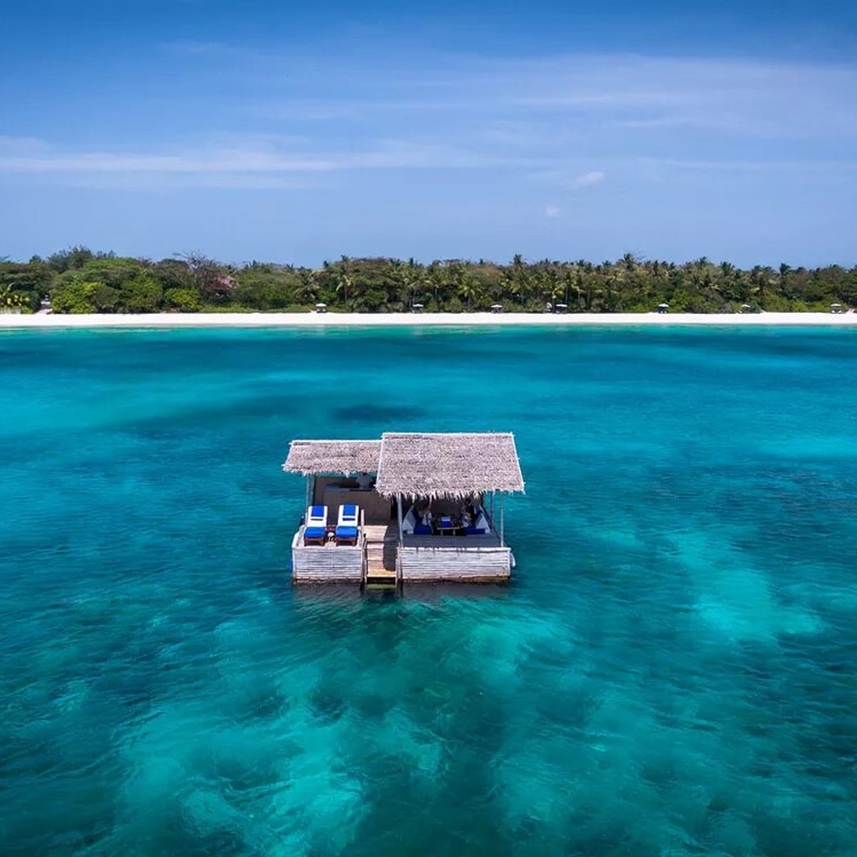 TikTok世代に流行の「おひとり様ハネムーン」とは!? 2025年おすすめの島旅3選。