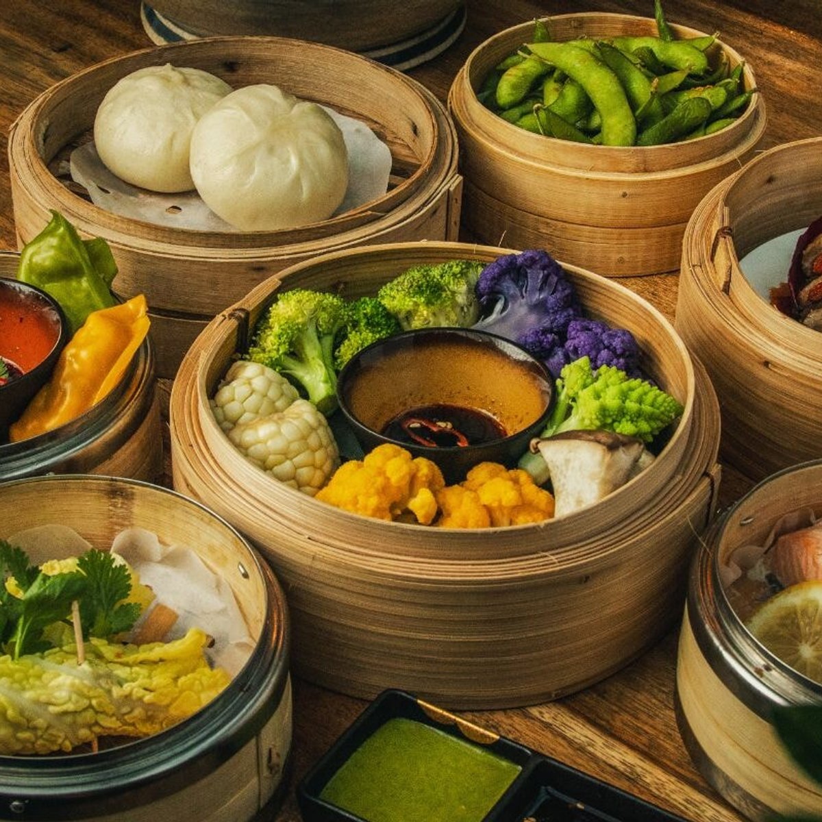 ベルリンにある中世からの港で、カクテルと「湯気」を楽しんで！