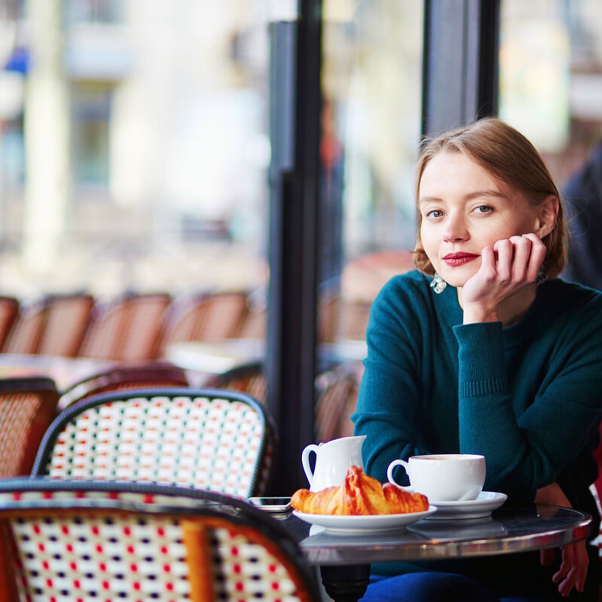 フランス人はなぜ好きなものを食べても太らない？ 食生活に取り入れたい「魔法のスープ」のレシピを伝授。