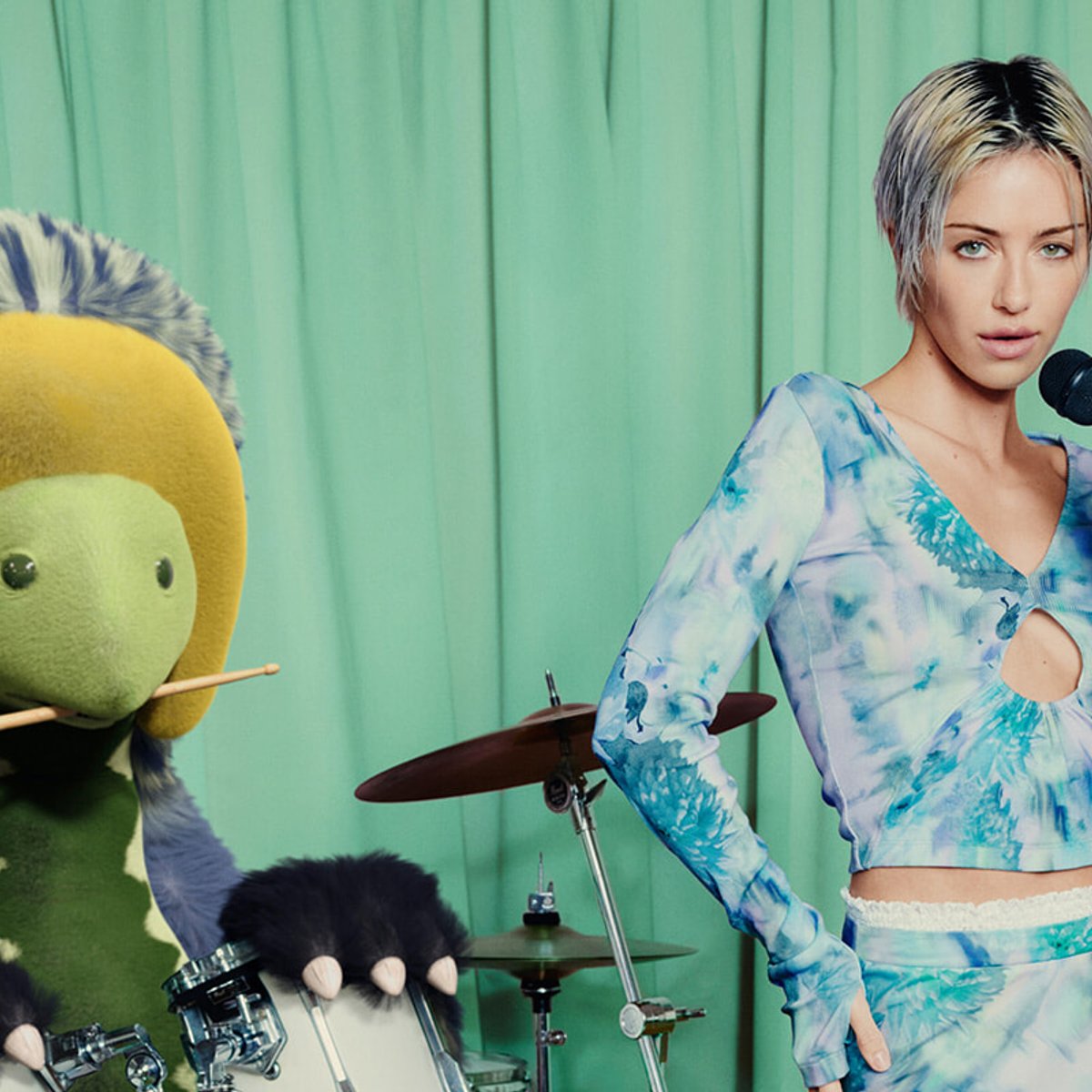 デシグアル × コリーナ・ストラーダのコラボ第2弾がローンチ。幼き頃の夢へ想いを馳せて。