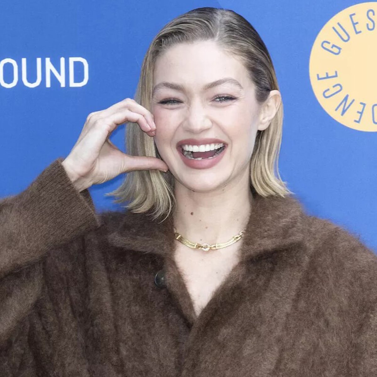 ジジ・ハディッド、ブラッドリー・クーパーとの恋愛関係を公表！