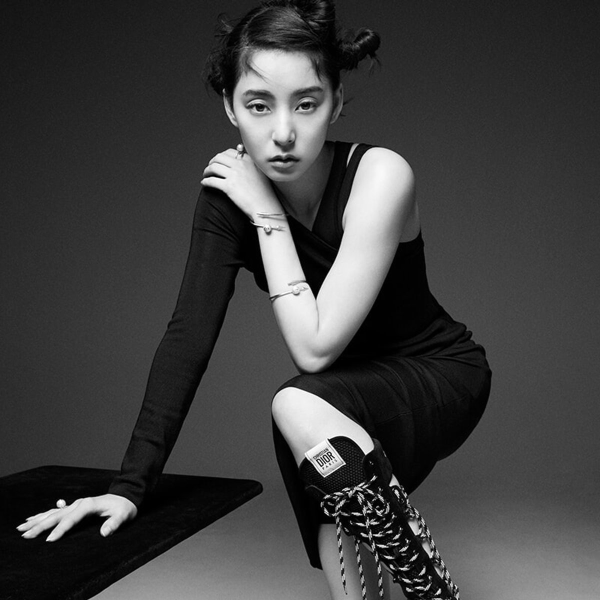 新木優子がリアライズする、ディオールの伝説。