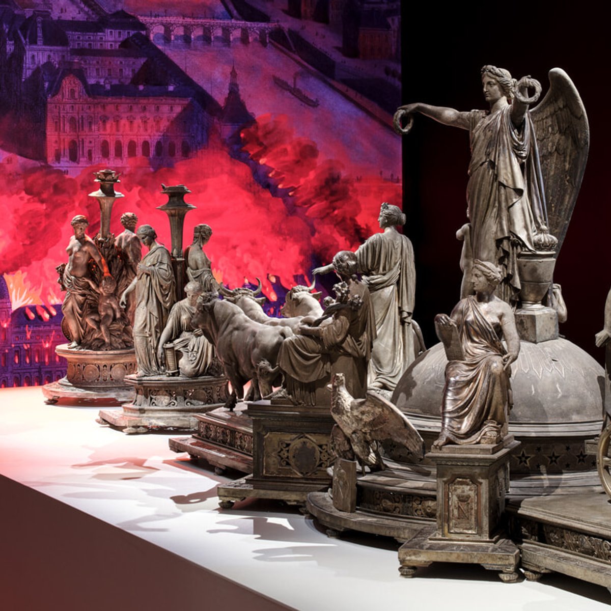 1830年に始まったクリストフルの物語をパリ装飾美術館で。