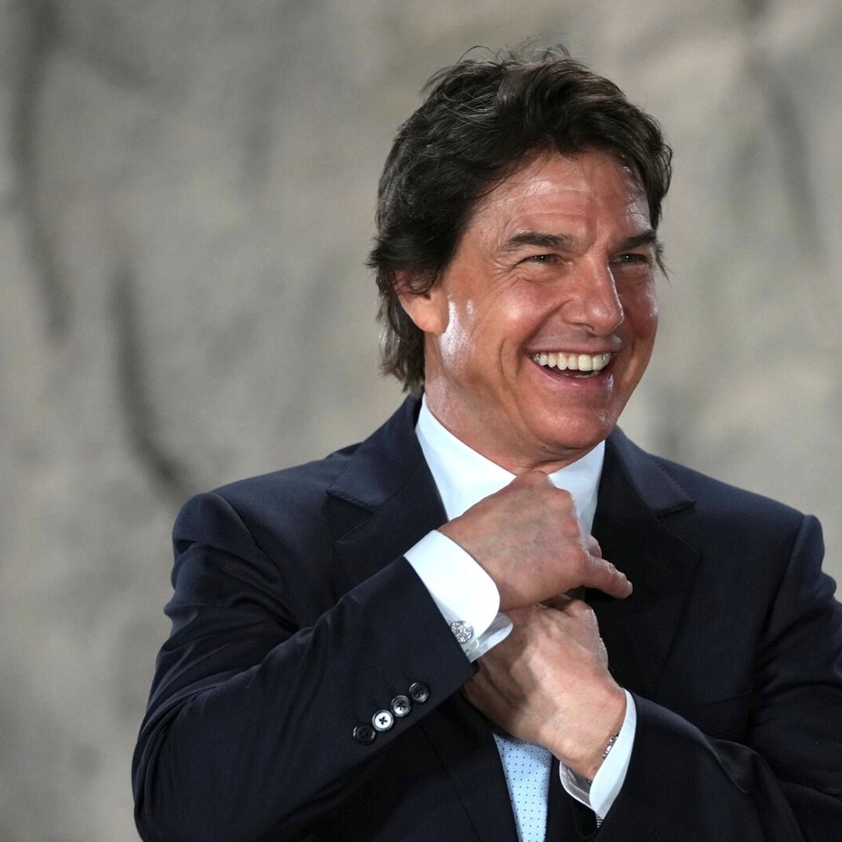 トム・クルーズ、アナ・デ・アルマスと交際中！？ツーショットが話題に。