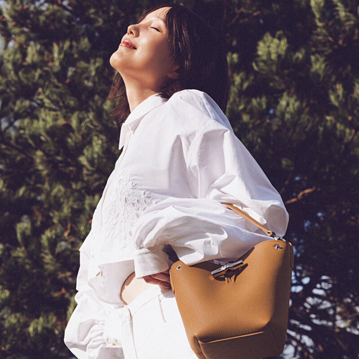 フランスにあるロンシャンのアトリエへ。本田翼が出合う手仕事の真髄。