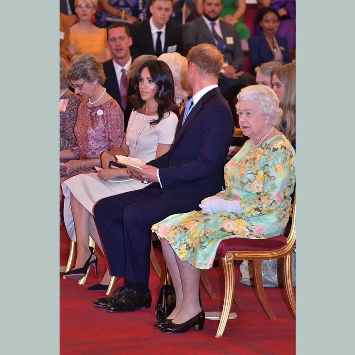 「彼女はとても無礼だと思った」ダイアナ妃とメーガン夫人がバッキンガム宮殿で犯した失敗の「共通点」とは？