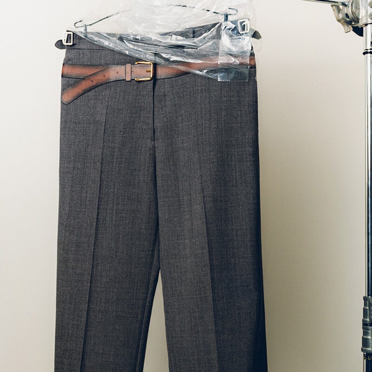 スタイリスト丸山佑香が推す、プラダのパンツ。