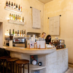 女子心くすぐるキュートなメニューと空間。北マレ地区のカフェ「セヴンリー・ハート」へ。