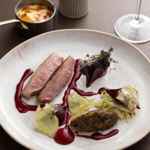 気鋭のシェフが就任！ 洗練されたフレンチはサンジェルマンの「コルヴェール」で。