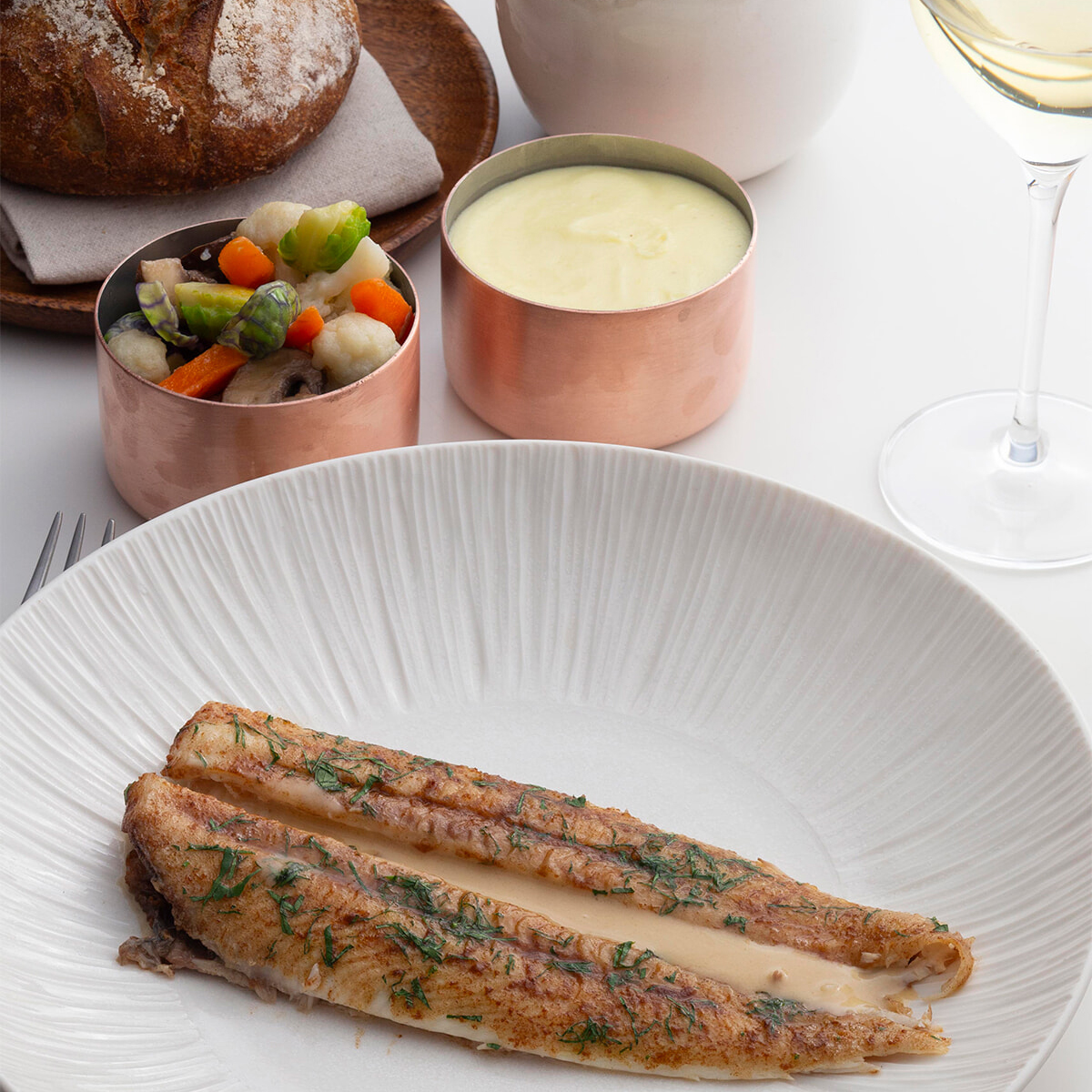 パリ8区「ル・プティ・ルカ」グランメゾンの味を、ビストロスタイルで気軽に味わう。