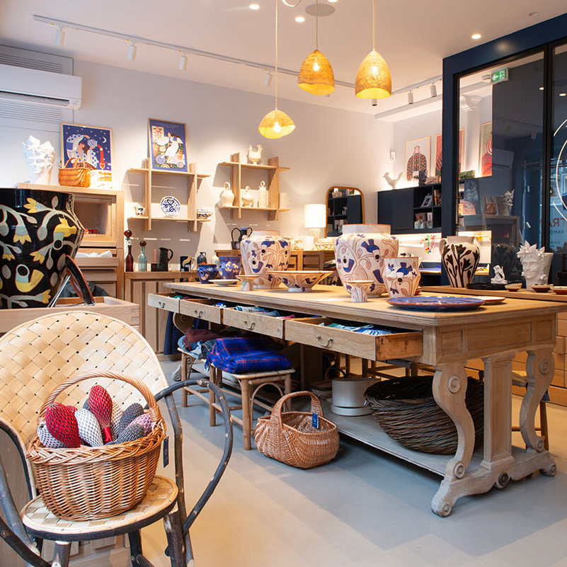 インテリアを彩る花器やキャンドルを探しに「レ・フルール」へ。