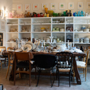 蚤の市だけじゃない！ 一点モノが充実、バスティーユの雑貨店。