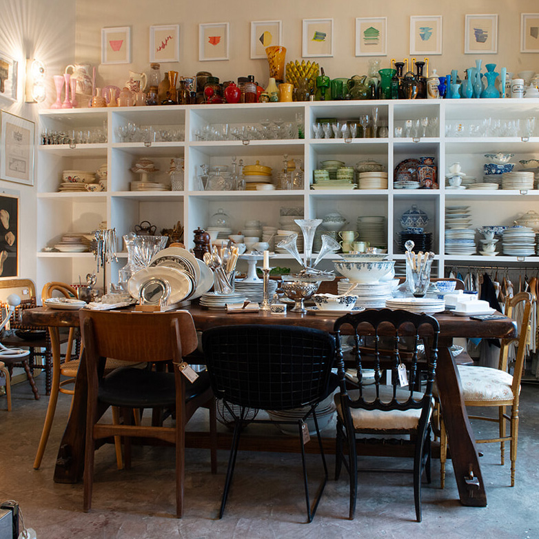 蚤の市だけじゃない！ 一点モノが充実、バスティーユの雑貨店。