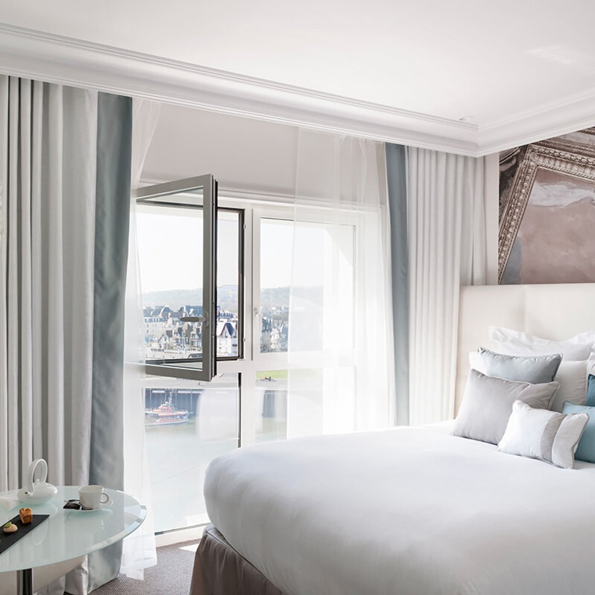 ノルマンディーの旅、スパ滞在が楽しいブティックホテルMギャラリー。