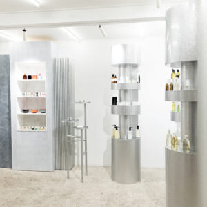 ドーバー ストリート パルファン マーケット独自のセレクトと見せ方で、フレグランスとの新たな出合いを。