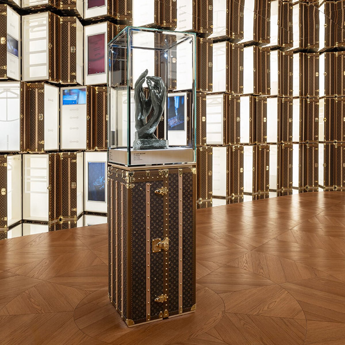 ルイ・ヴィトンは大阪・関西万博のフランスパビリオンで、匠の技と日本への愛を高らかに宣言！