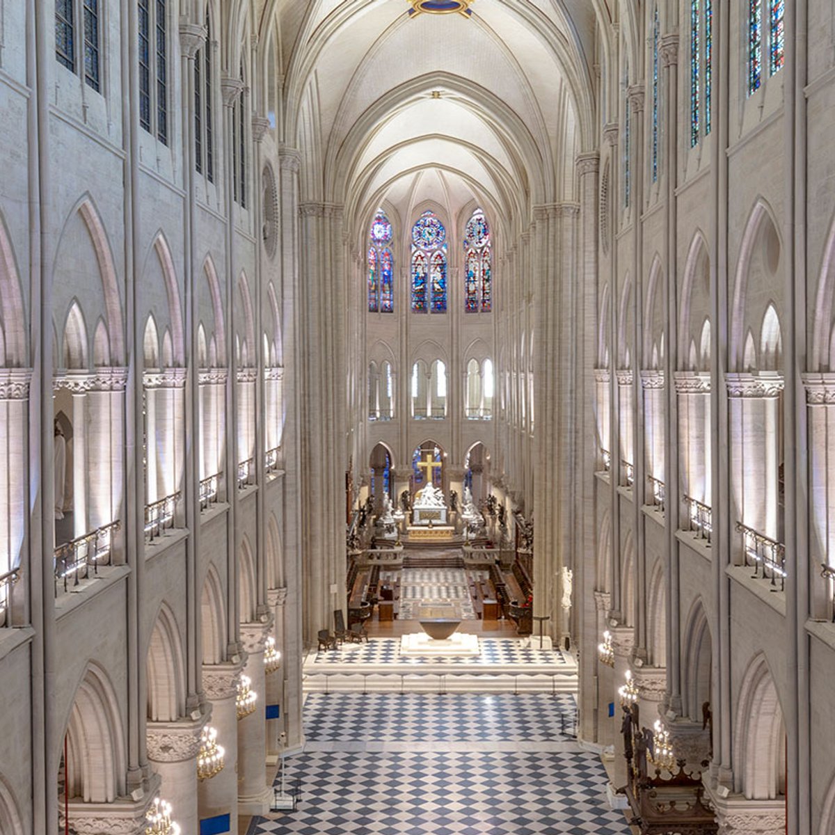 大火災から復活したノートルダム大聖堂、再建の物語。【パリの永遠の名所を歩く】