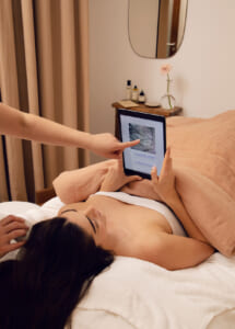 マレ地区で話題沸騰中の髪＆頭皮ケアサロンを体感！