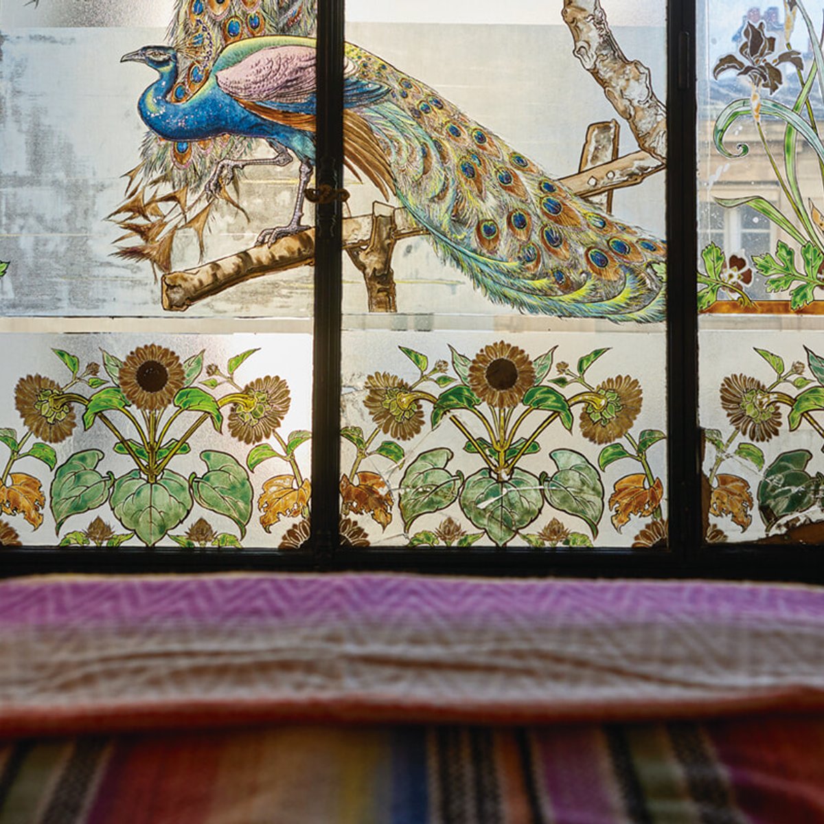 パリ旅、マレ地区の隠れ家サロンで、ゴッドハンドに出会う。