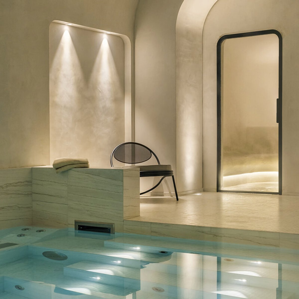 プールにハマムも！ パリ7区サンジェルマンのホテルスパでリフレッシュ。