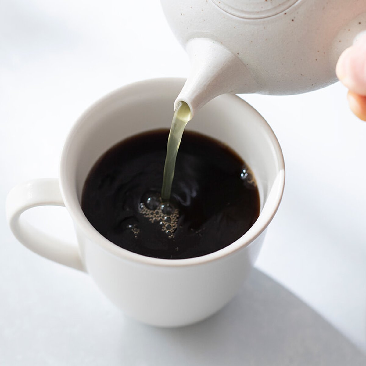 「緑茶コーヒー」が、やる気の起きない午後の特効薬に！