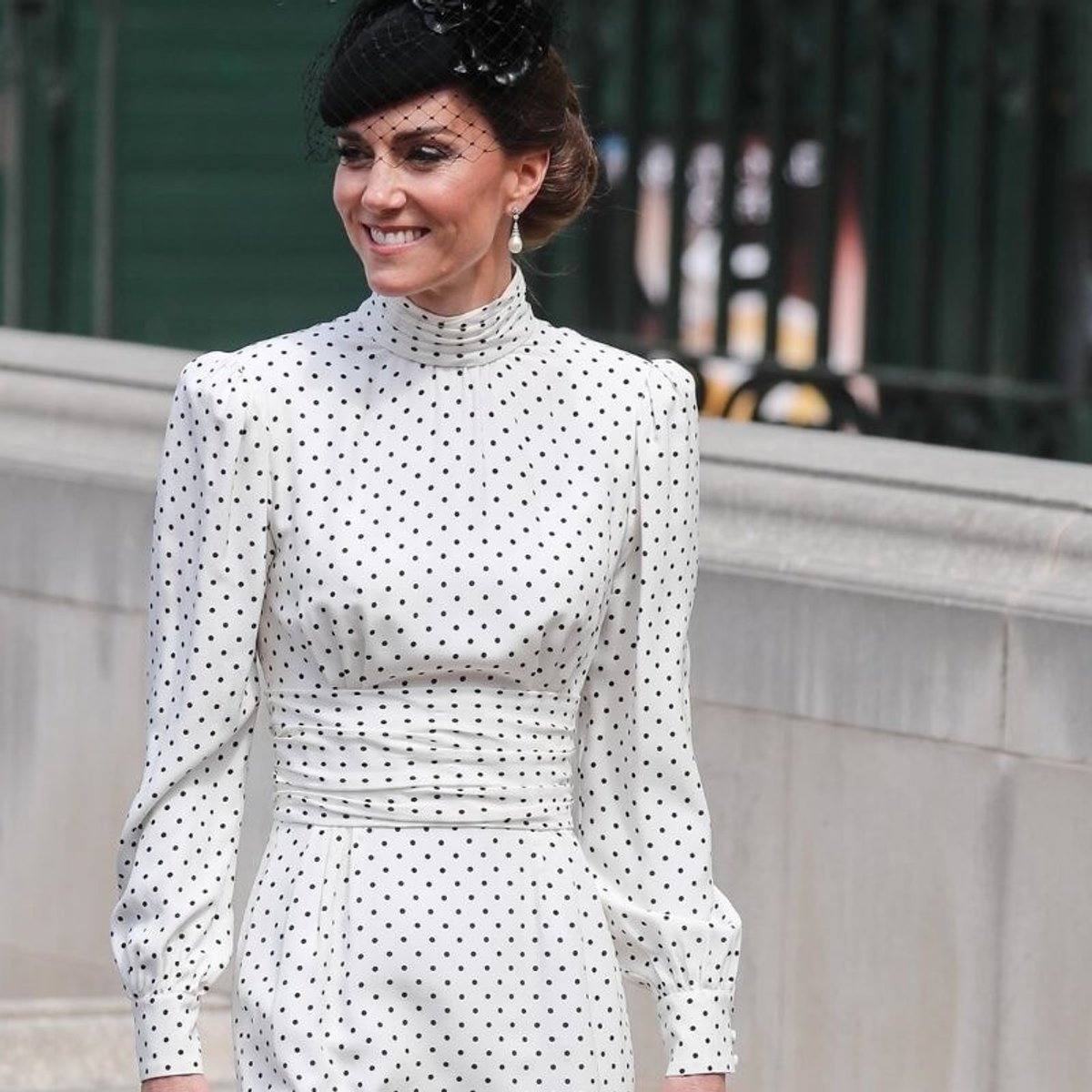 【完全保存版】キャサリン妃の春夏ドレススタイル集。気品を纏う装いを一挙紹介！