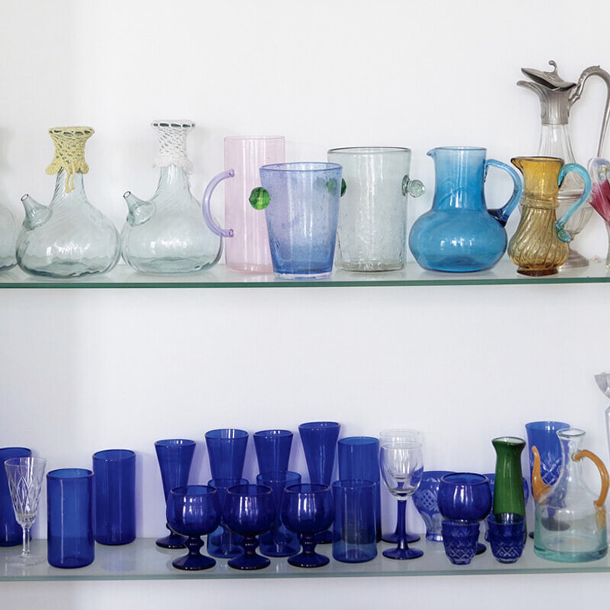 【パリのインテリア】パリジェンヌの食器棚は、見せ方に美学あり！