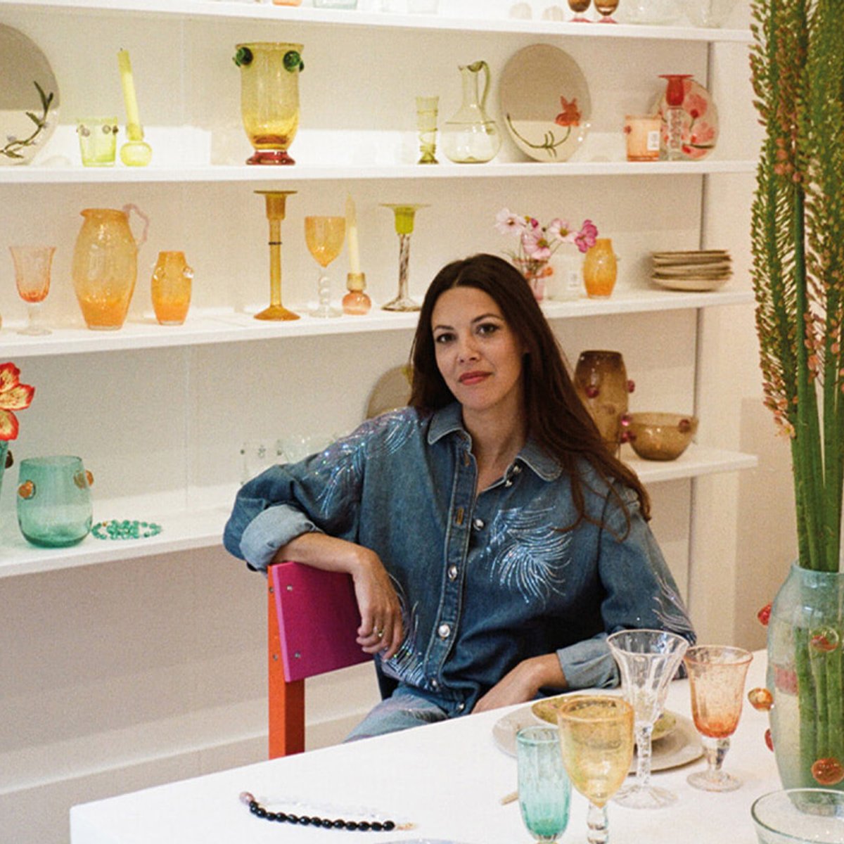 ラ・ロメーヌ・エディションで、モダンなフランス式アール・ドゥ・ターブルを。