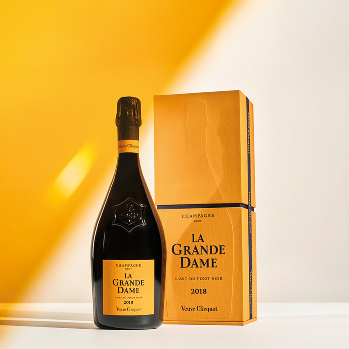 偉大なる女性に捧ぐシャンパーニュ、ヴーヴ・クリコ ラ・グランダムの煌めき。