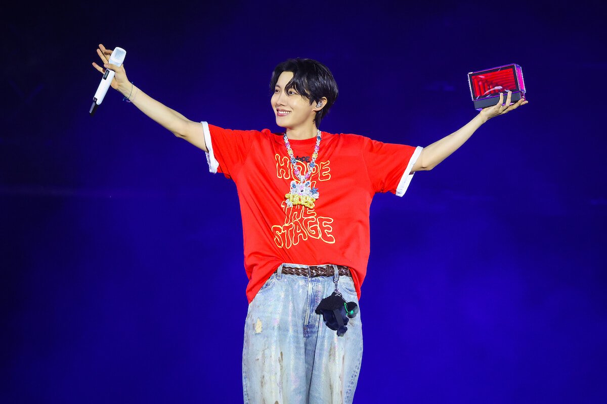 3rd master army ベースボールジャンパー　BTS 貴重！ 250621-jhope-bts-ogp-1.jpg