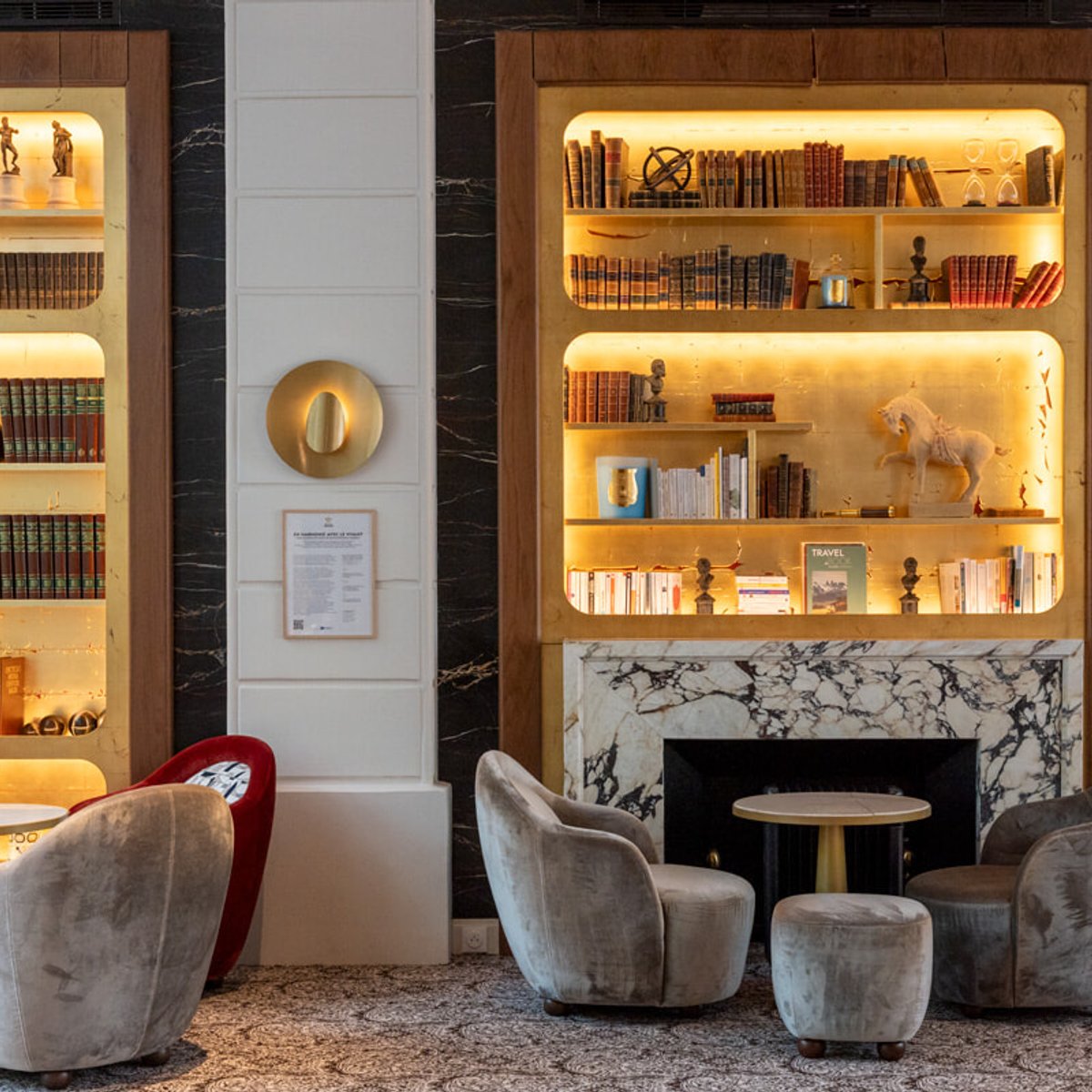 ヴェルサイユ宮殿を眺めながら、非日常のホテルステイ。