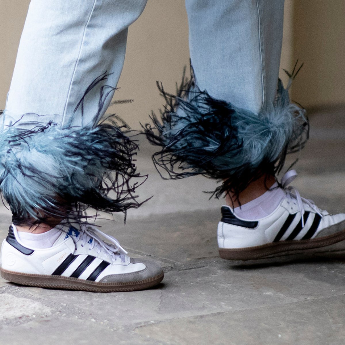 サンバを筆頭に、パリジェンヌの定番スニーカー【アディダス】のモードなスタイル5選。