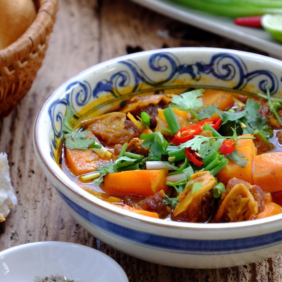 【ホーチミン編】ローカルに愛される、絶対食べたいベトナムグルメ４選。